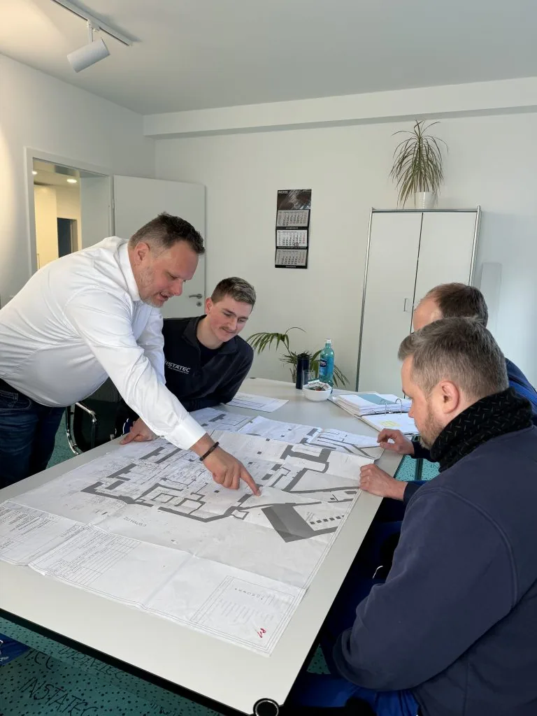 Teamzusammenhalt bei INSTATEC: Ein Besuch in Berlin/Mittenwalde
